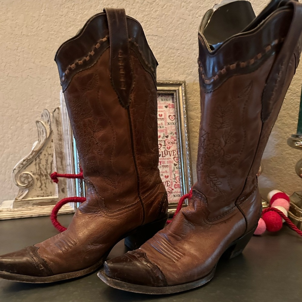 Let’s Rodeo! Brown Women’s Boots